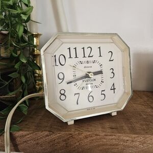 Westclox Dialite General Time Corp Off White Alarm‎ Clock Tested Works